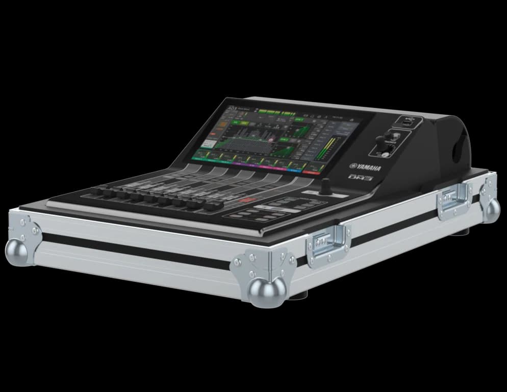Digitalmischpult Yamaha DM3 im Flightcase – Bild 2